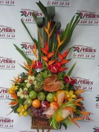 flor-floristeria-medellin-n117-un-bebe-es-el-mejor-regalo-que-alguien-puede-recibir-lo-mejor-que-la-vida-puede-ofrecer-felicidades-por-el-bebe-flor-floristeria-medellin